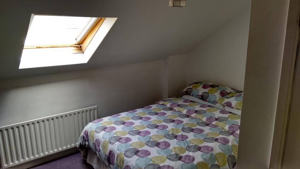 Fairman House Backpackers Bed & Breakfast Londonderry Rom bilde